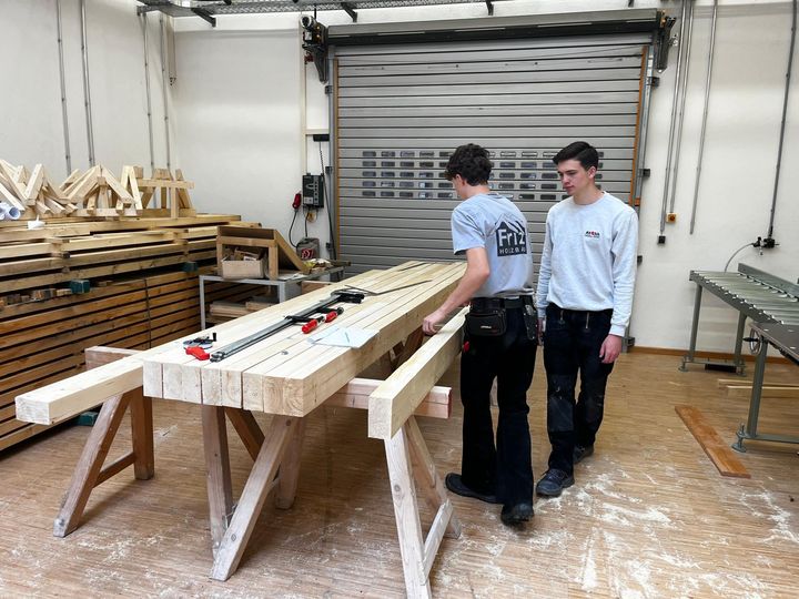 Romahaus 25 Vorbereitung Schule 1.jpeg